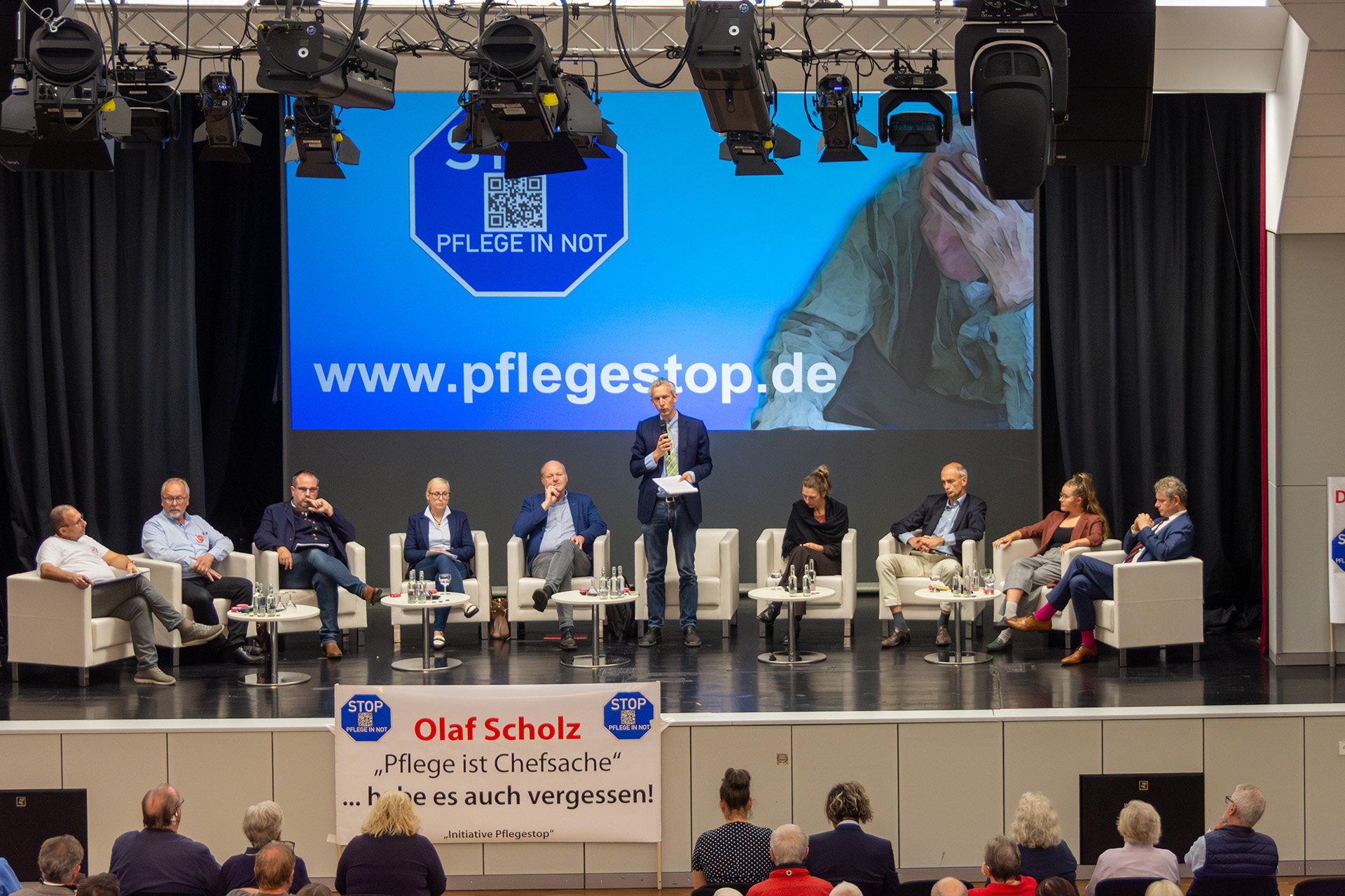 blick auf podiumsteilnehmer